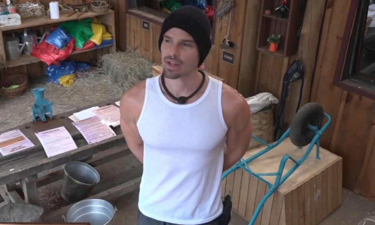 A Fazenda 18: Record mostra momento em que Jônatas Faro desiste do reality; saiba motivo