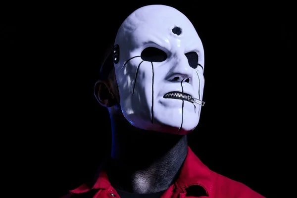 Slipknot empolga fãs ao lançar 1ª música com brasileiro Eloy Casagrande