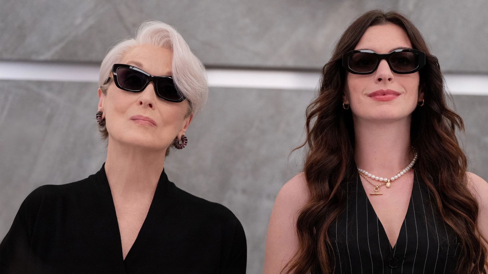 Anne Hathaway e Meryl Streep dançam ao som de “Vogue” em première