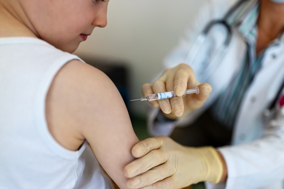 Campanha multivacinação busca imunizar crianças e adolescentes do DF