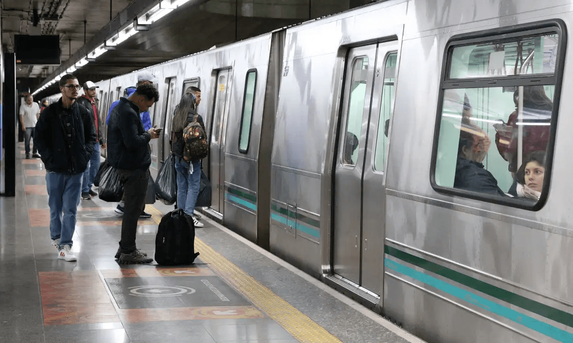 Trivia Trens volta a operar Linha 13-Jade e Expresso Aeroporto após 3 meses