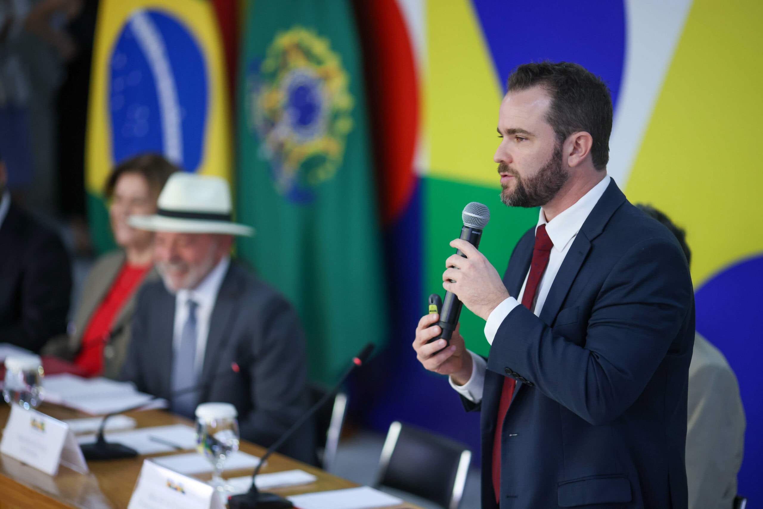 Governo Lula estuda prorrogar Desenrola 2.0