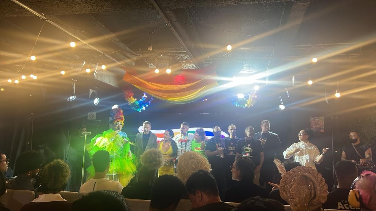 "Vai ter criança sim", diz presidente da Parada LGBT sobre proposta de veto