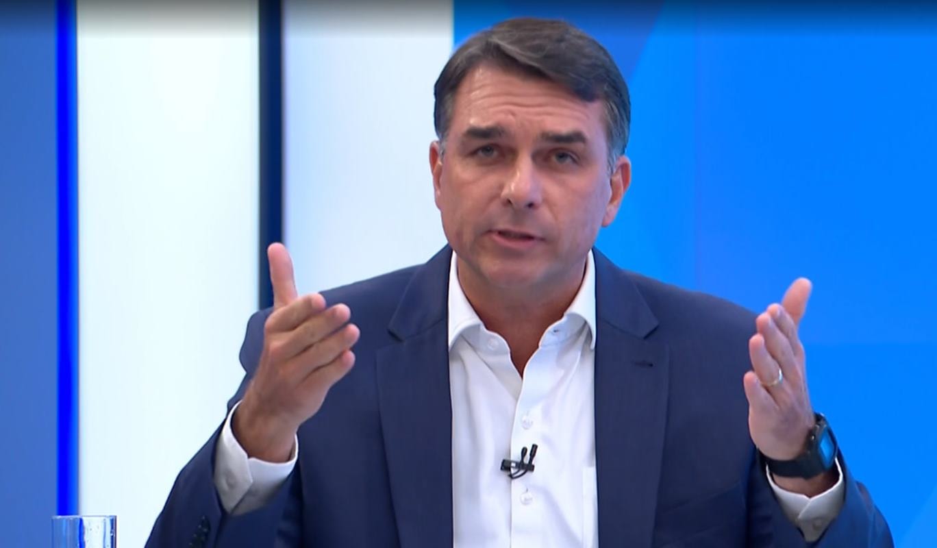 Flávio Bolsonaro derramou dados e números fantasiosos em sabatina no JN
