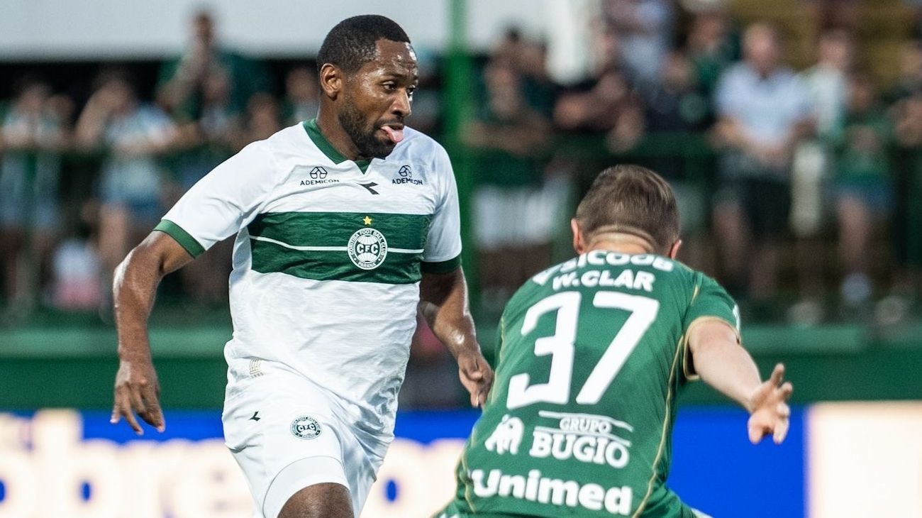 Botafogo e Fluminense se enfrentam em fases distintas no Brasileirão