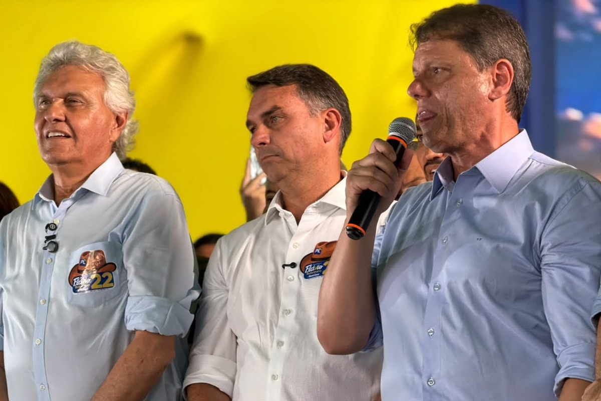 Tarcísio pode deixar o estado para fazer campanha para Flávio? Entenda