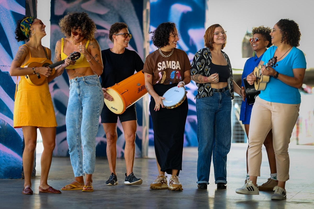 Samba da Passarinha: conheça o grupo feminino que domina rodas do DF