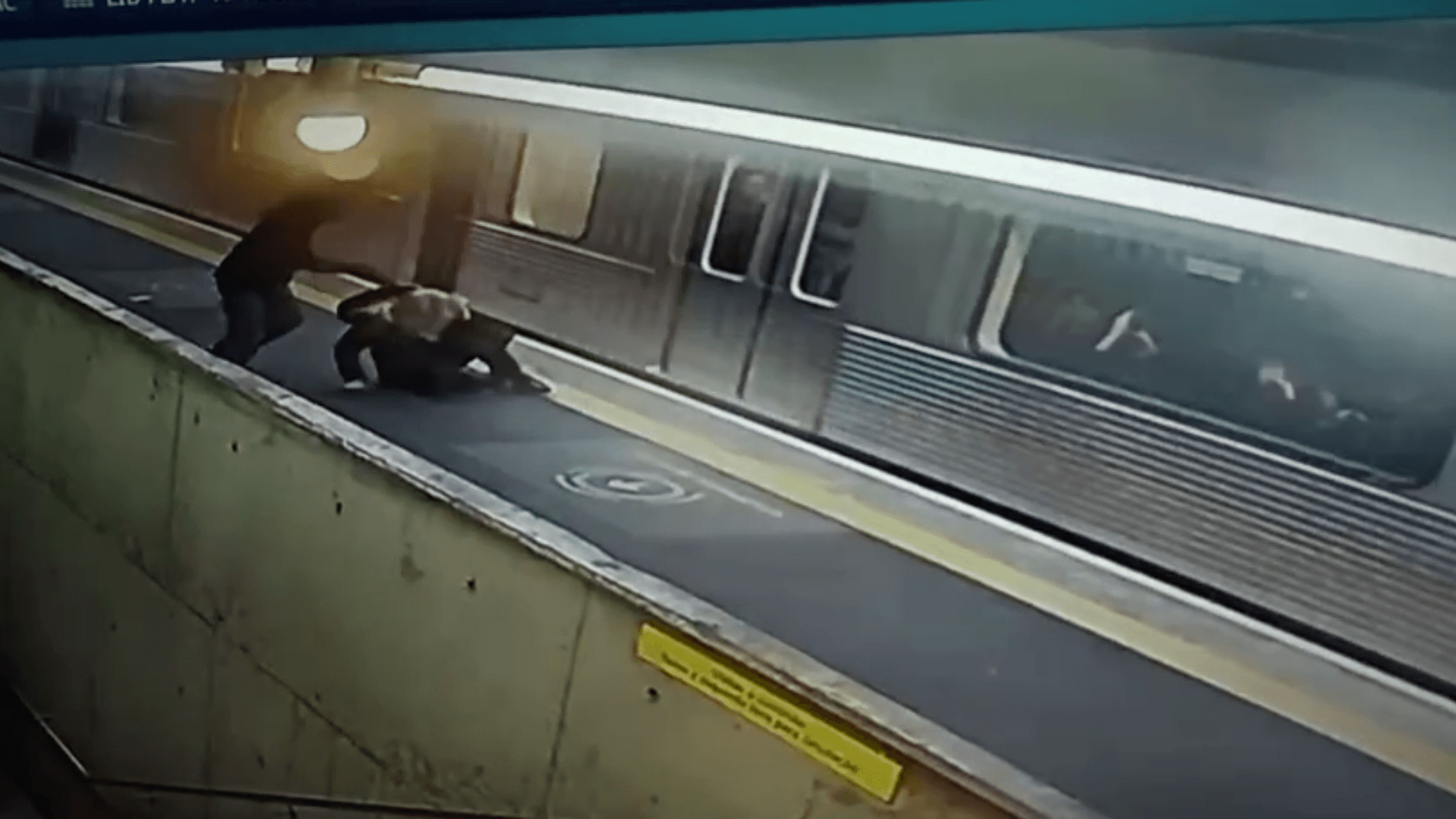 Vídeo: Homem é preso por importunação sexual em trem da CPTM em SP