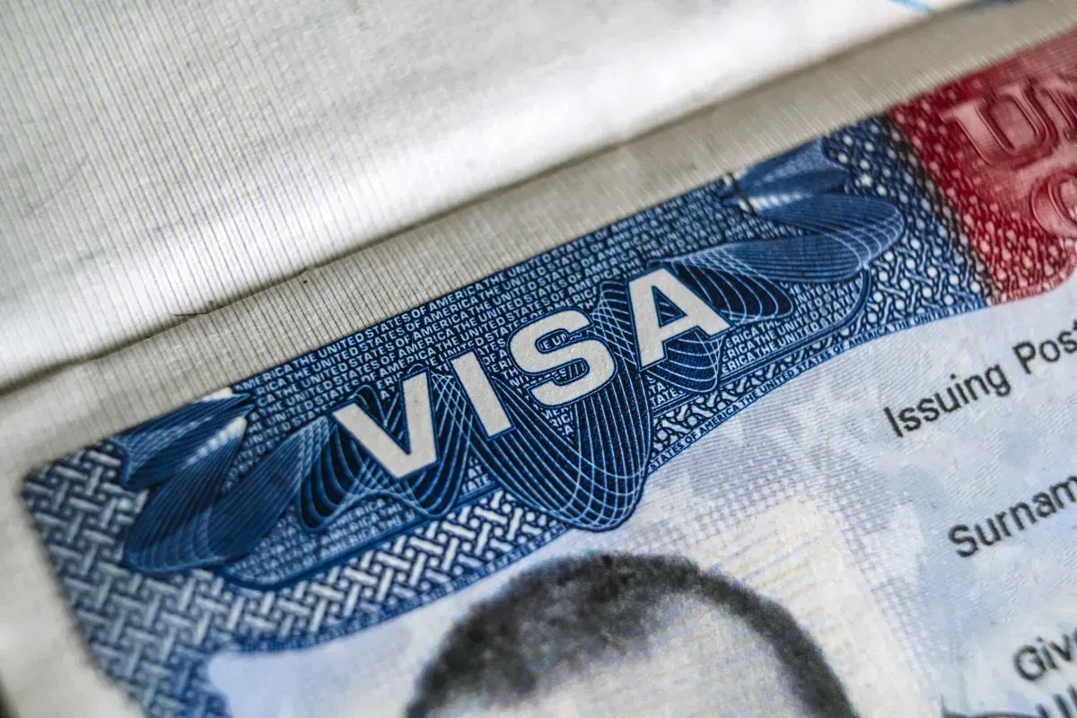 Governo Trump revogou mais de 175 mil vistos, diz Departamento de Estado