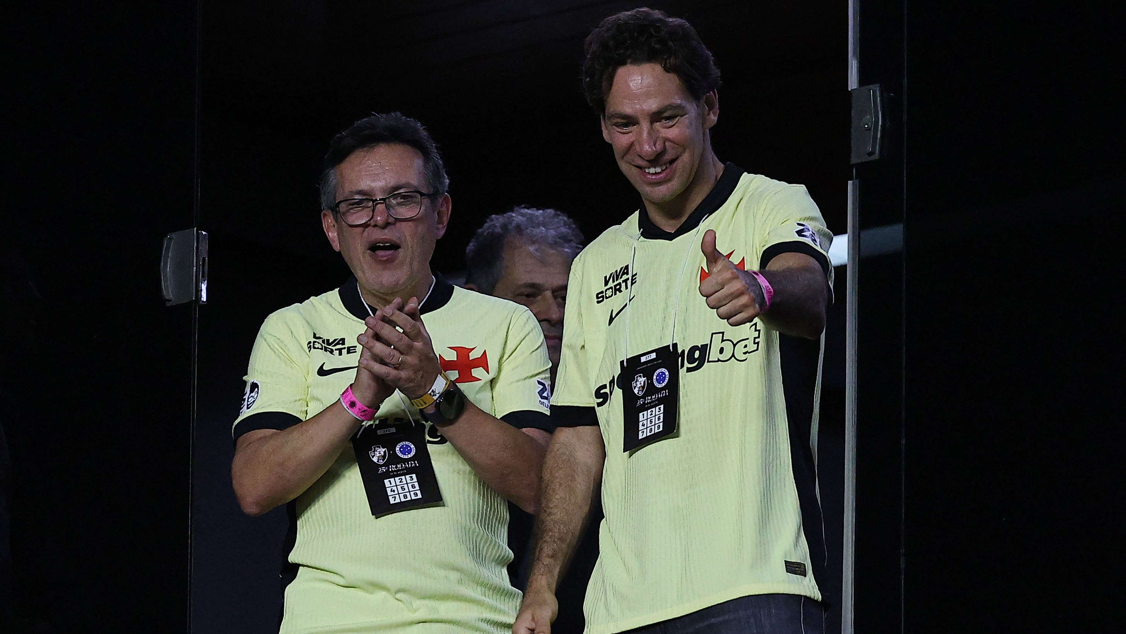 Vasco e Corinthians fazem jogo dos desesperados contra o Z4 do Brasileirão