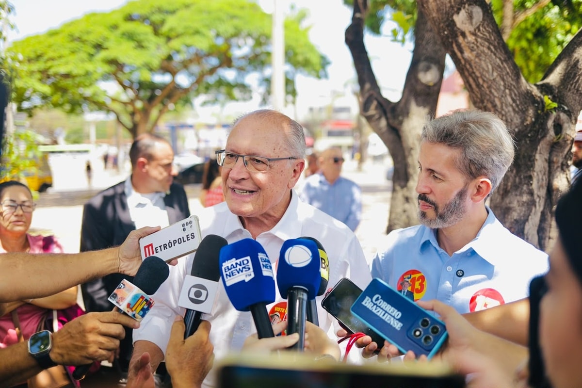 "Governo Lula fará reforma no Judiciário", diz Alckmin em feira do DF