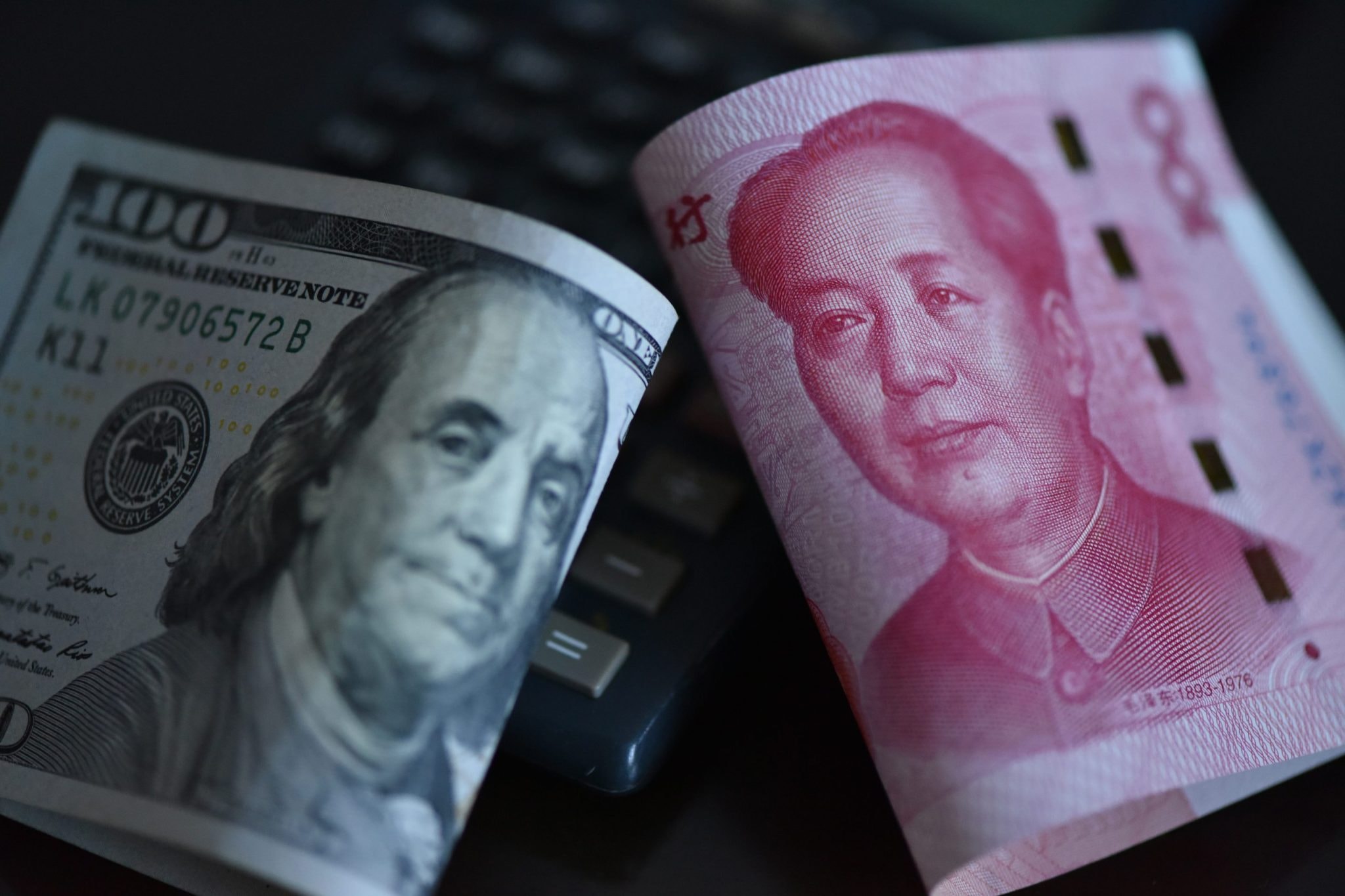 China sofre novo revés em esforço para “desdolarizar” finanças globais