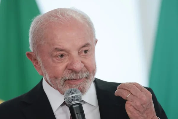 Lula vai procurar Fachin para discutir saída para crise após sessão do STF