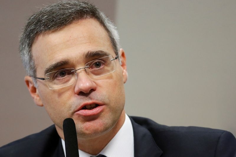 Zema celebra afastamento de Andrei da PF e diz: “Chega de intocáveis”