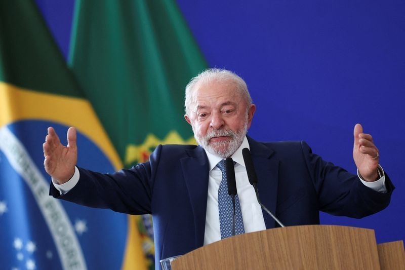 AtlasIntel/Bloomberg: 52,5% rejeitam votar em Lula; 49,6%, em Flávio
