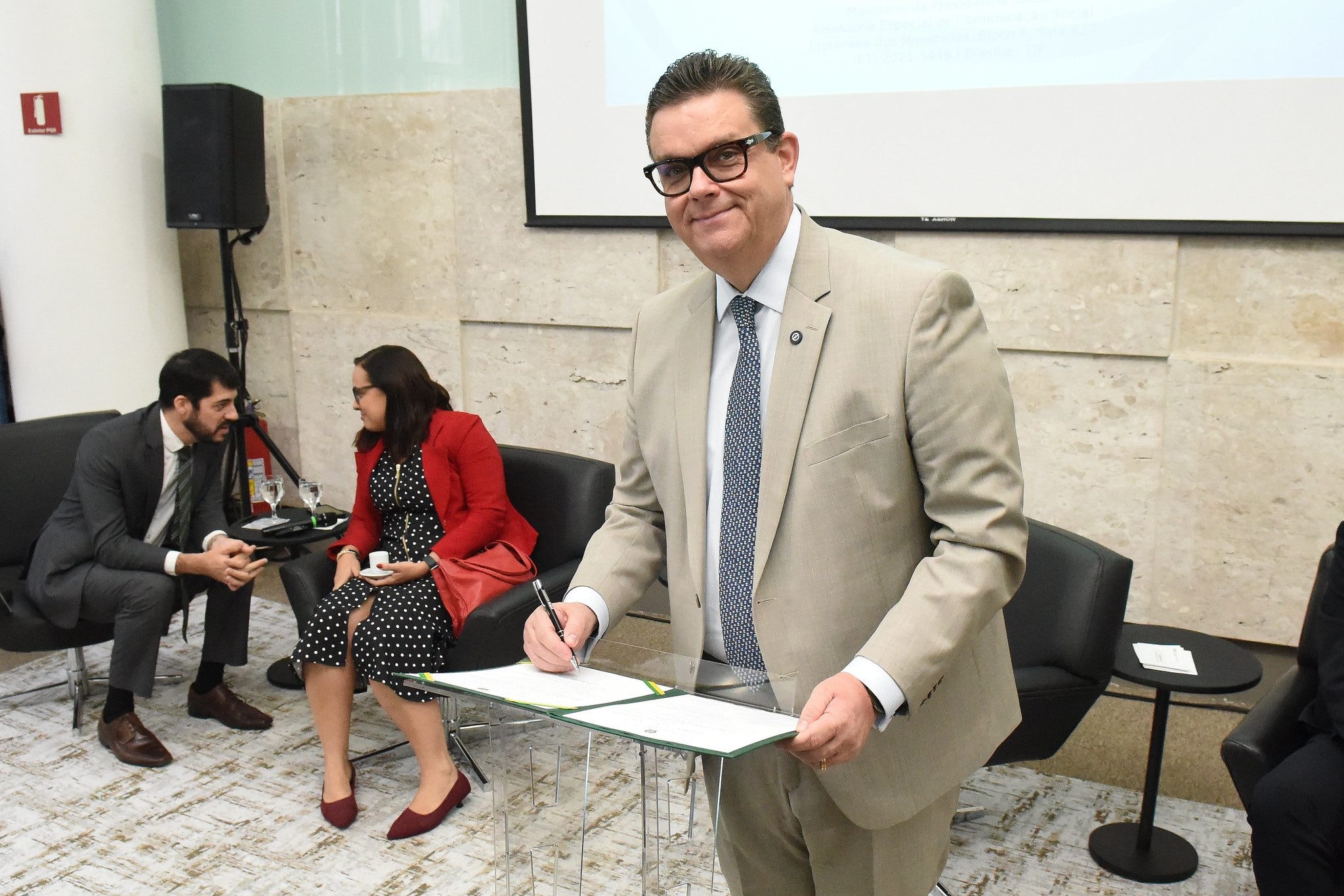 Ministro diz ter certeza de que vai zerar fila do INSS ainda neste ano