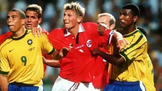 Antonio Nusa é eleito o melhor jogador de Noruega x Costa do Marfim