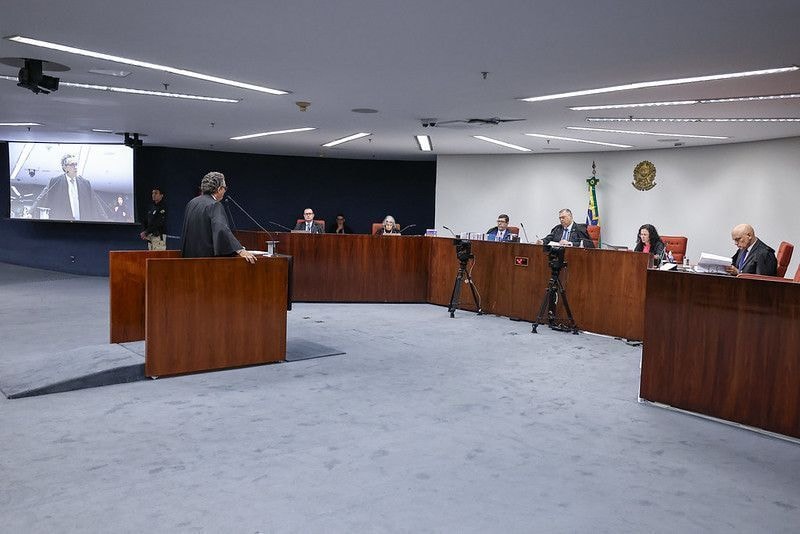 Moraes decreta prisão domiciliar de condenada do núcleo 2 do plano de golpe