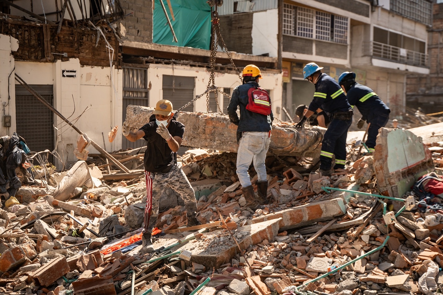 Colômbia vai declarar emergência econômica para acelerar ajuda após terremoto