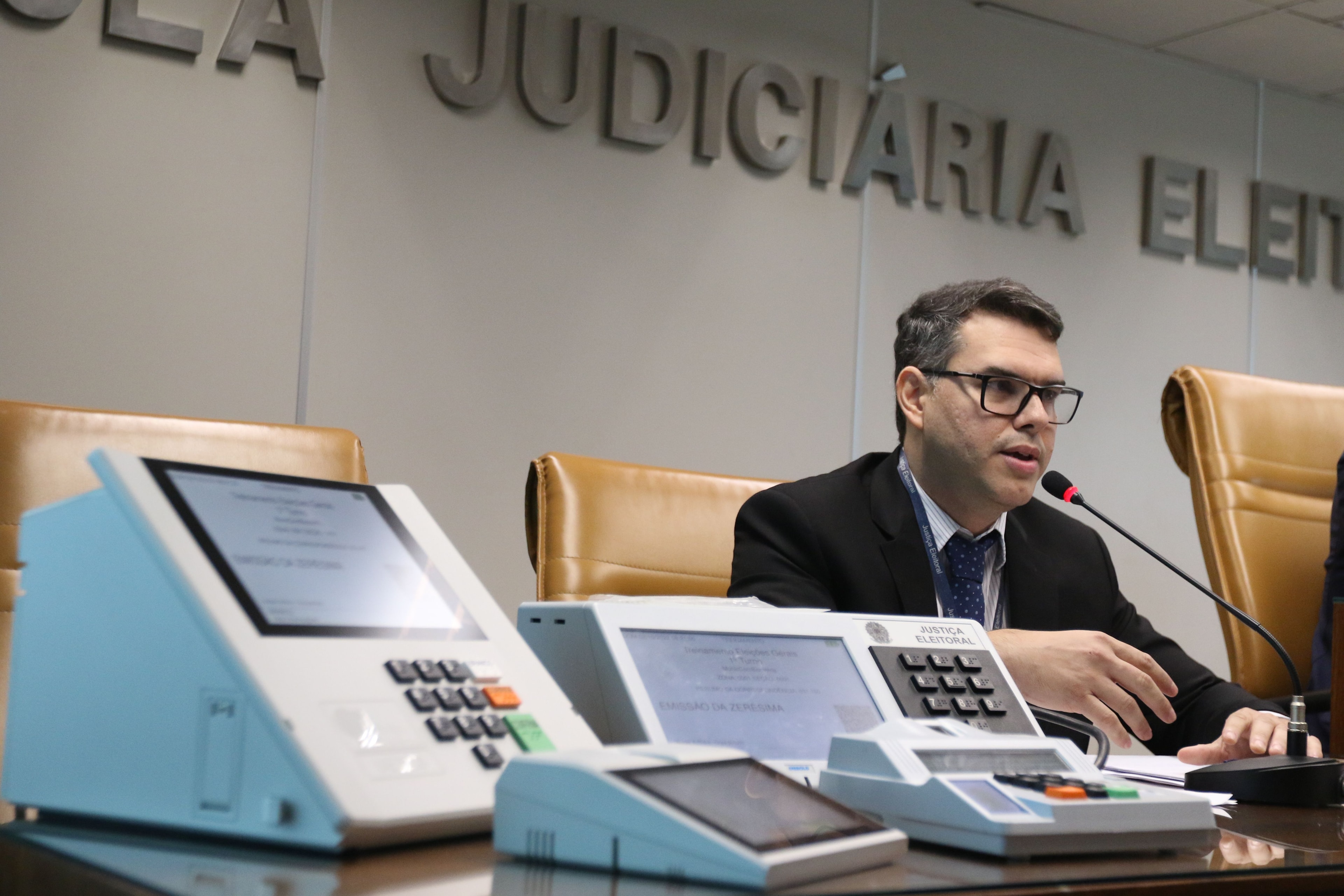 MPRJ pede execução de condenação e suspensão de direitos de Garotinho