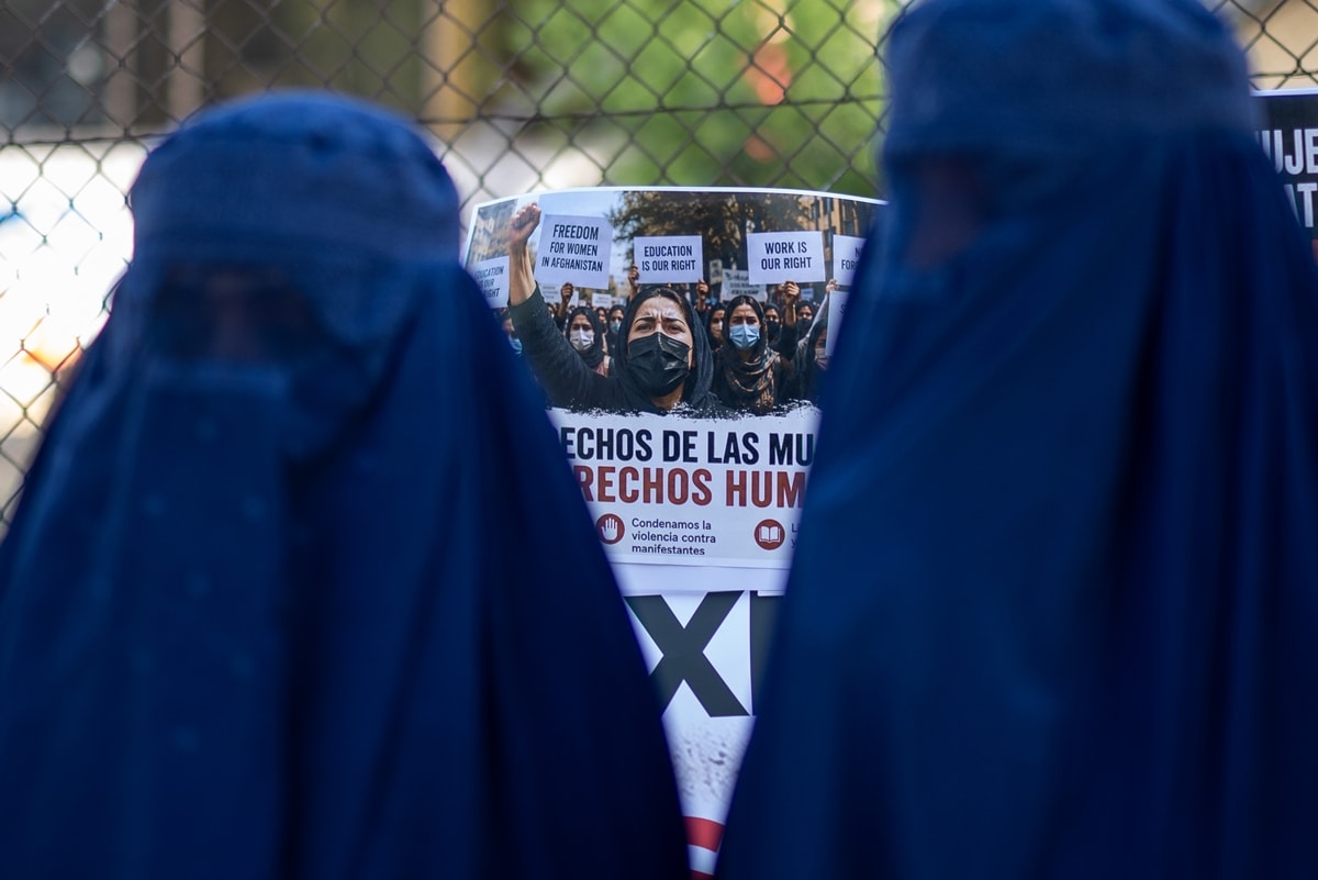 Burcas e niqabs são proibidos na Itália e em cidades da Espanha