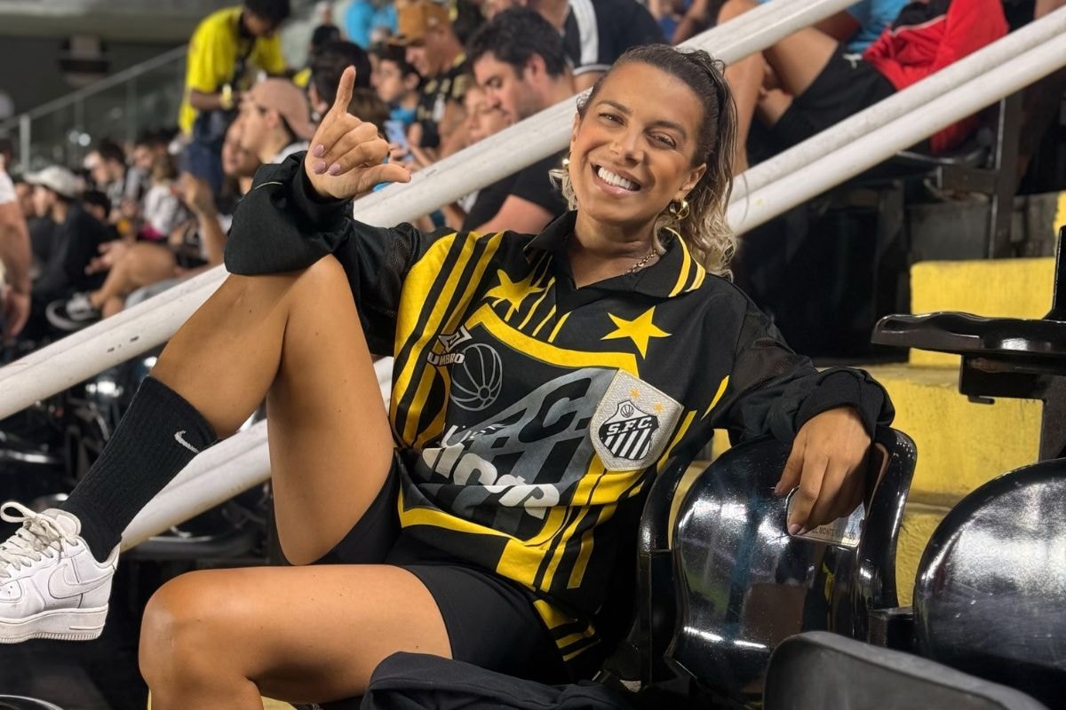 Torcedores do Santos se despedem e prestam homenagens à Naty Potira