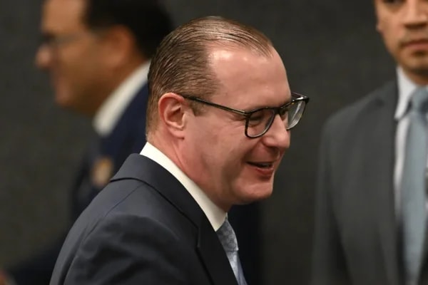Sogro de Zanin doa para cacique do PT candidato em SP
