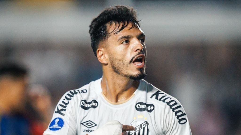 Neymar nega cobrança no vestiário do Santos: “Plantam mentiras”