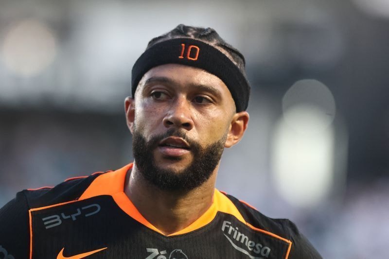 Corinthians vai retomar conversas com Memphis? Diniz responde