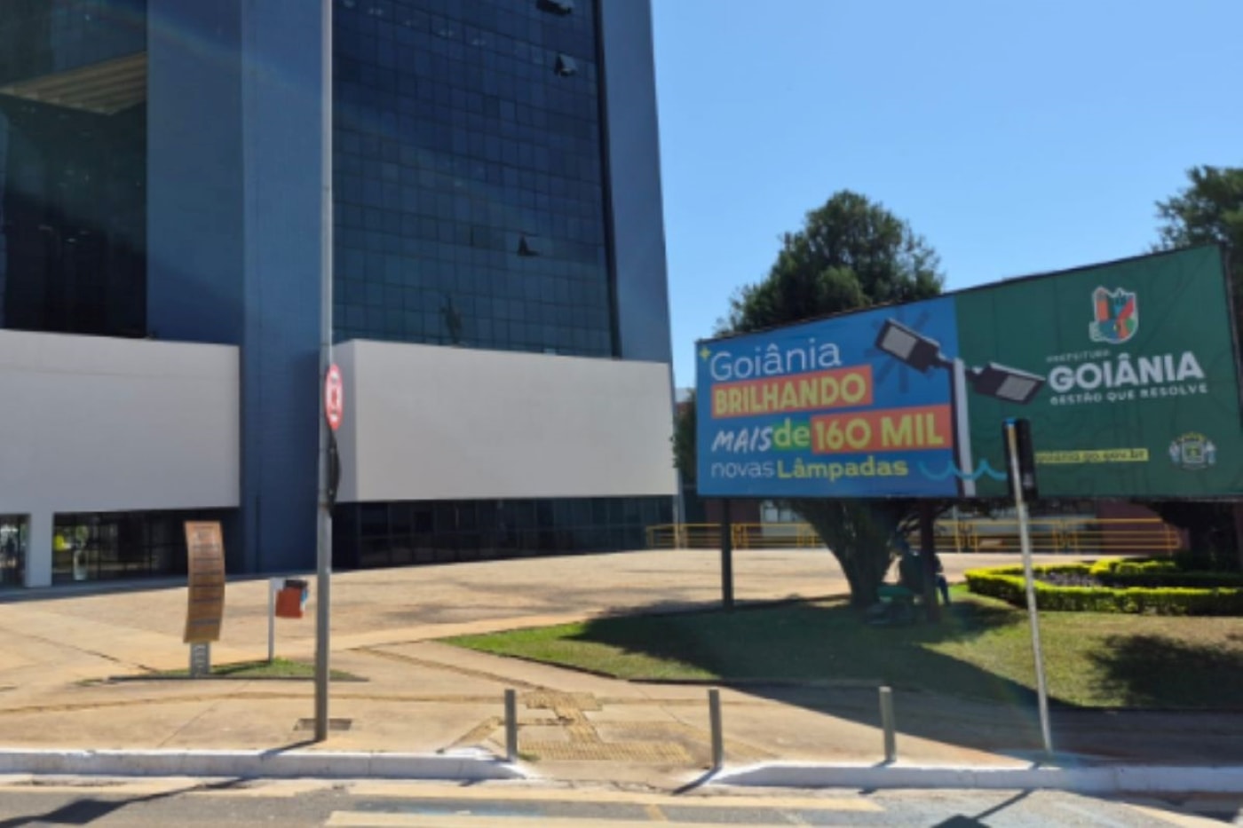 Empresa de iluminação alega inadimplência e suspende contrato com Prefeitura de Goiânia