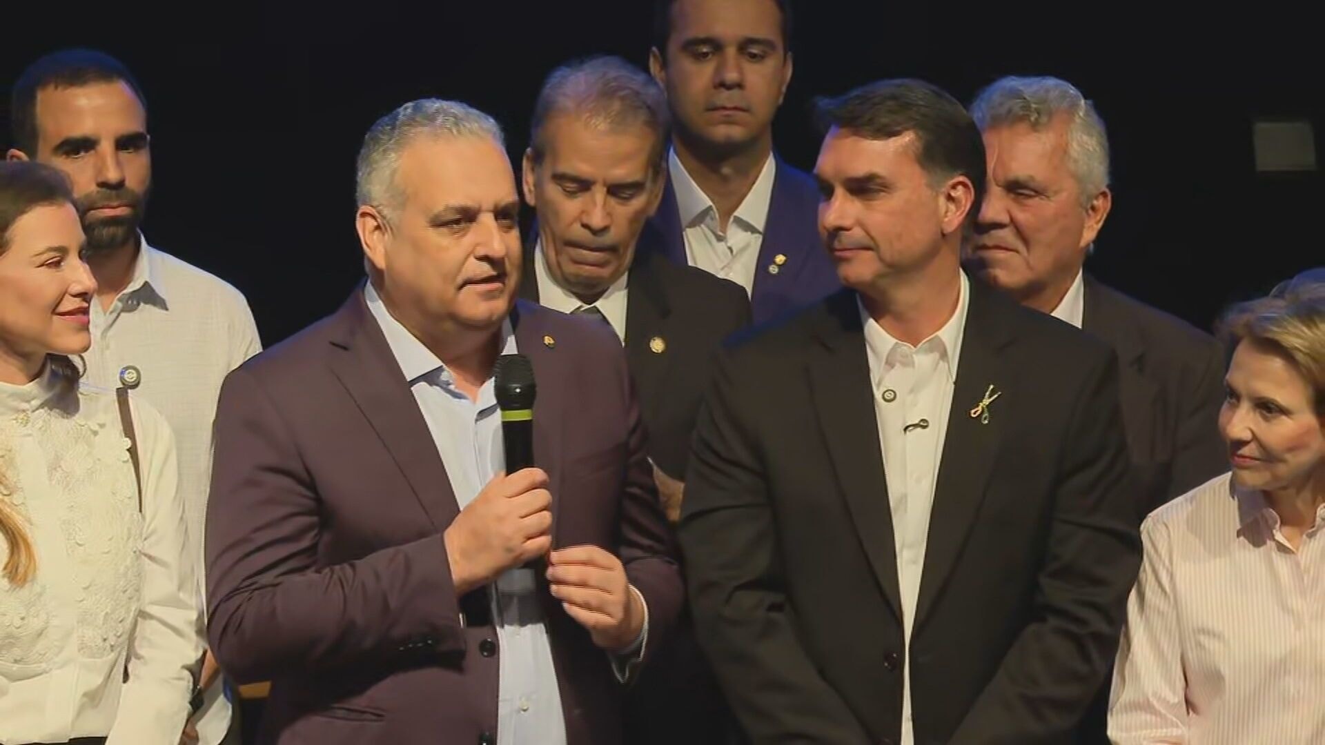 Michelle demonstra apoio à chapa de Flávio e Alfredo Gaspar