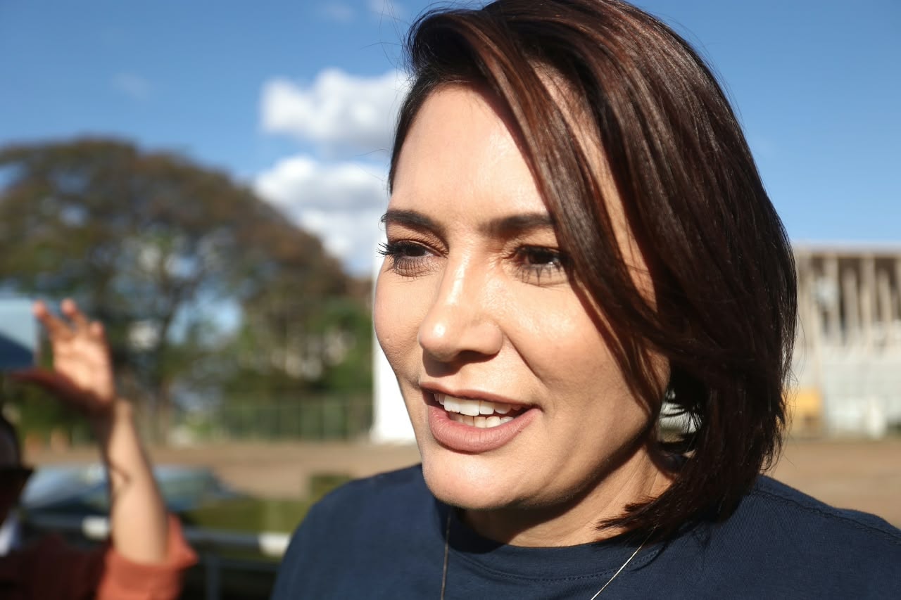 Igape/Record: Michelle Bolsonaro é favorita ao Senado com 50,2% dos votos