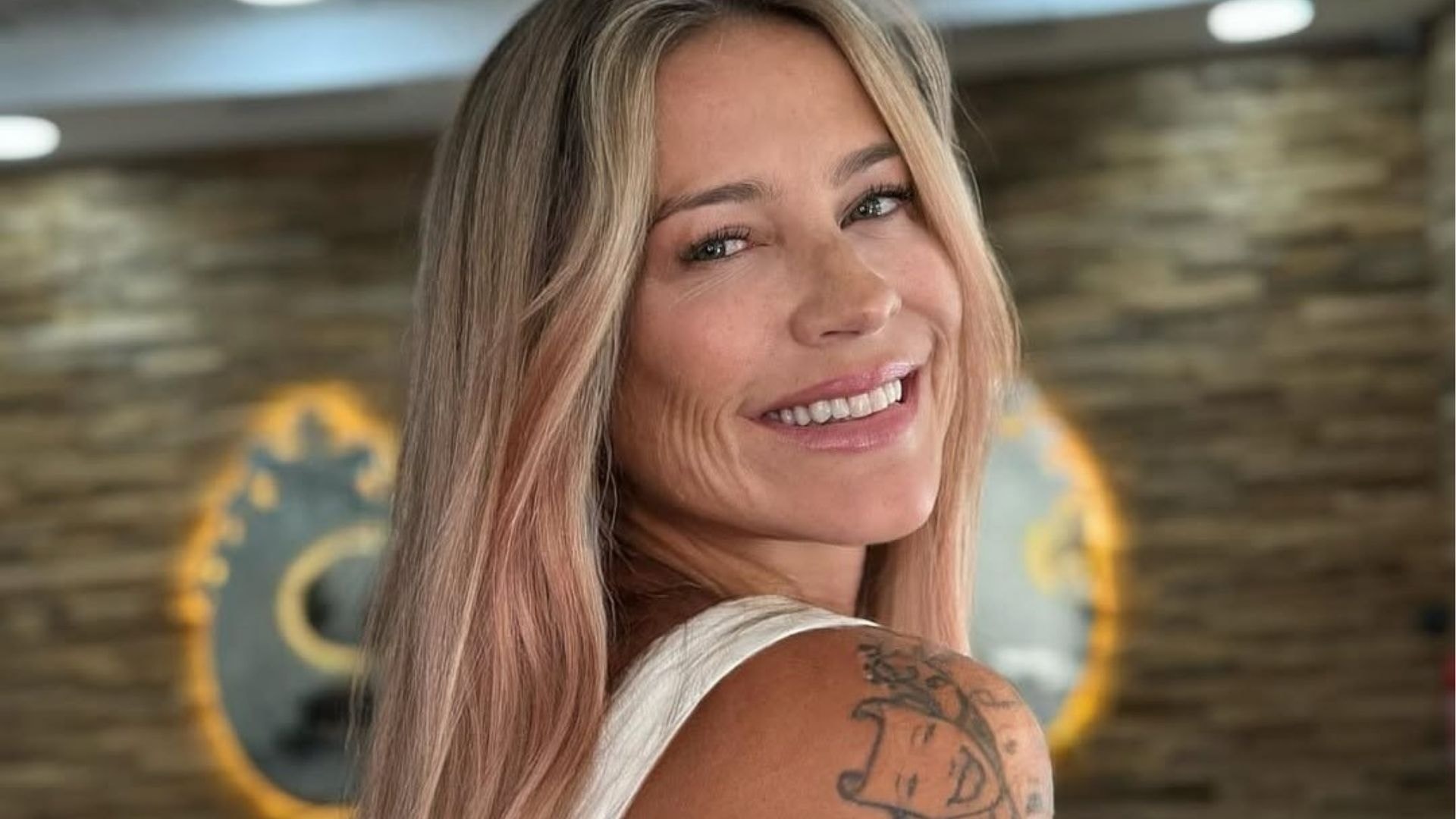 Núbia Oliiver fala sobre plataformas sensuais: “A minha salvação”