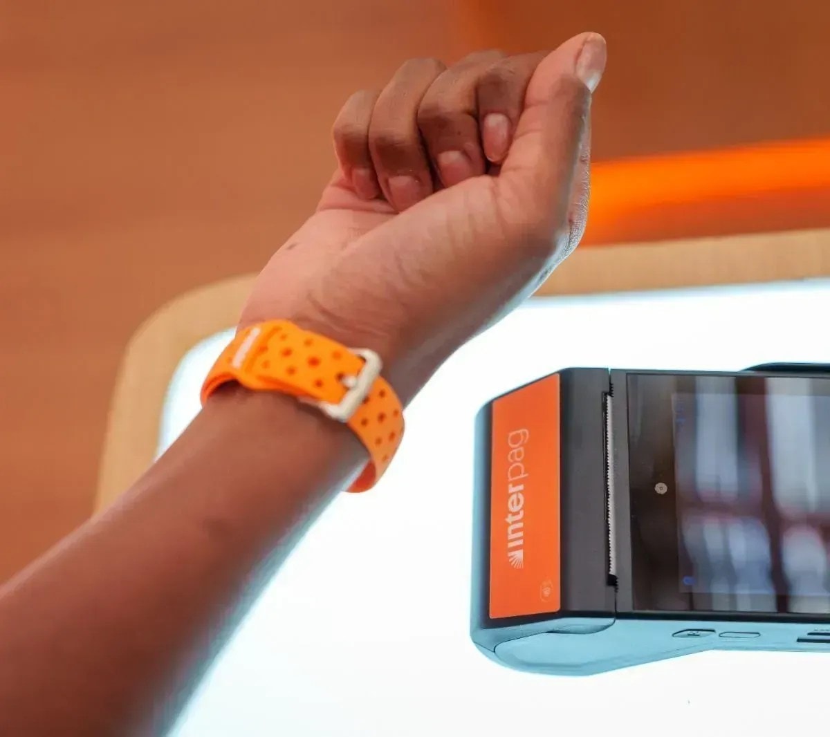 Wearables bancários: o que diferencia o Inter de outras fintechs que testam