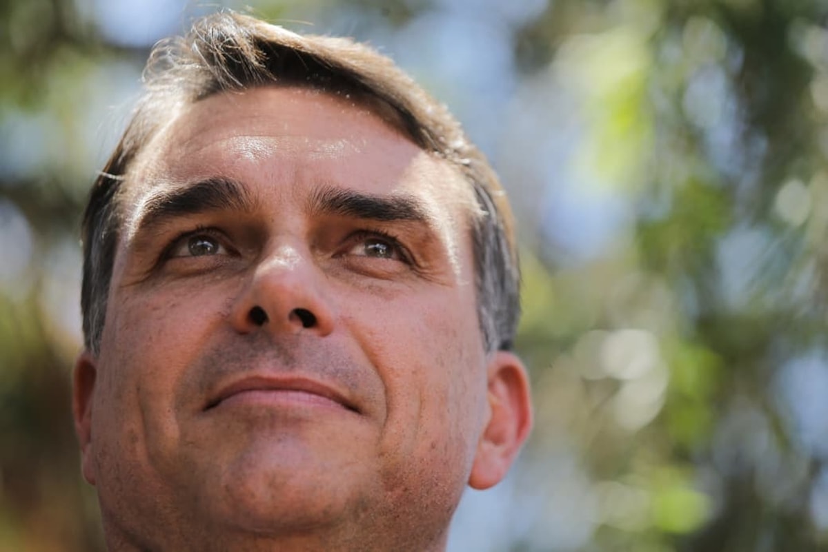 Flávio diz que vai mexer na Constituição para mudar reforma tributária