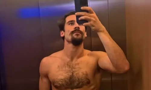 Nicolas Prattes exibe corpão e causa alvoroço na web: 'Papai está on'