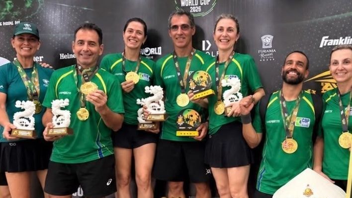 Hugo Calderano vence com tranquilidade e avança no WTT Champions de Macau