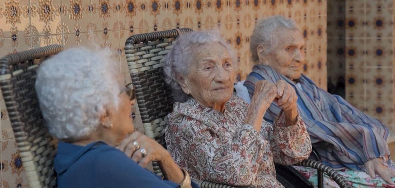 Brasileiro entra no Guinness após dar 195 beijos na namorada em 30 segundos