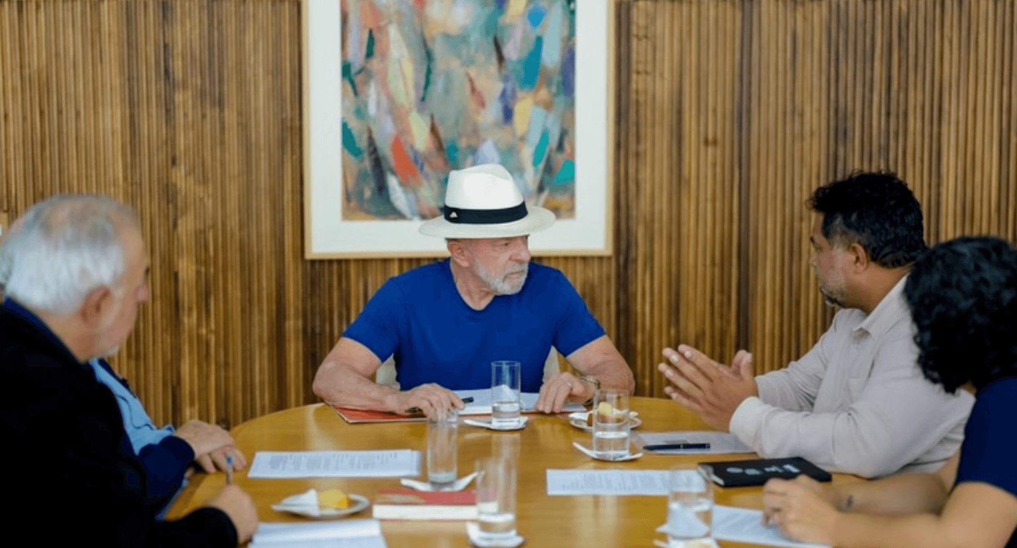 Lula se reúne com o MST para discutir auxílio à Venezuela