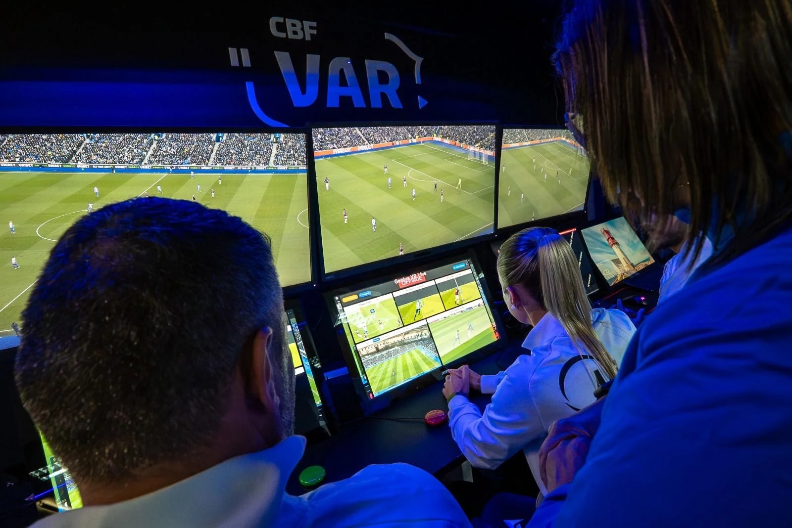 Detecção de impedimento com câmera de iPhone passa a valer no Brasil; veja jogos