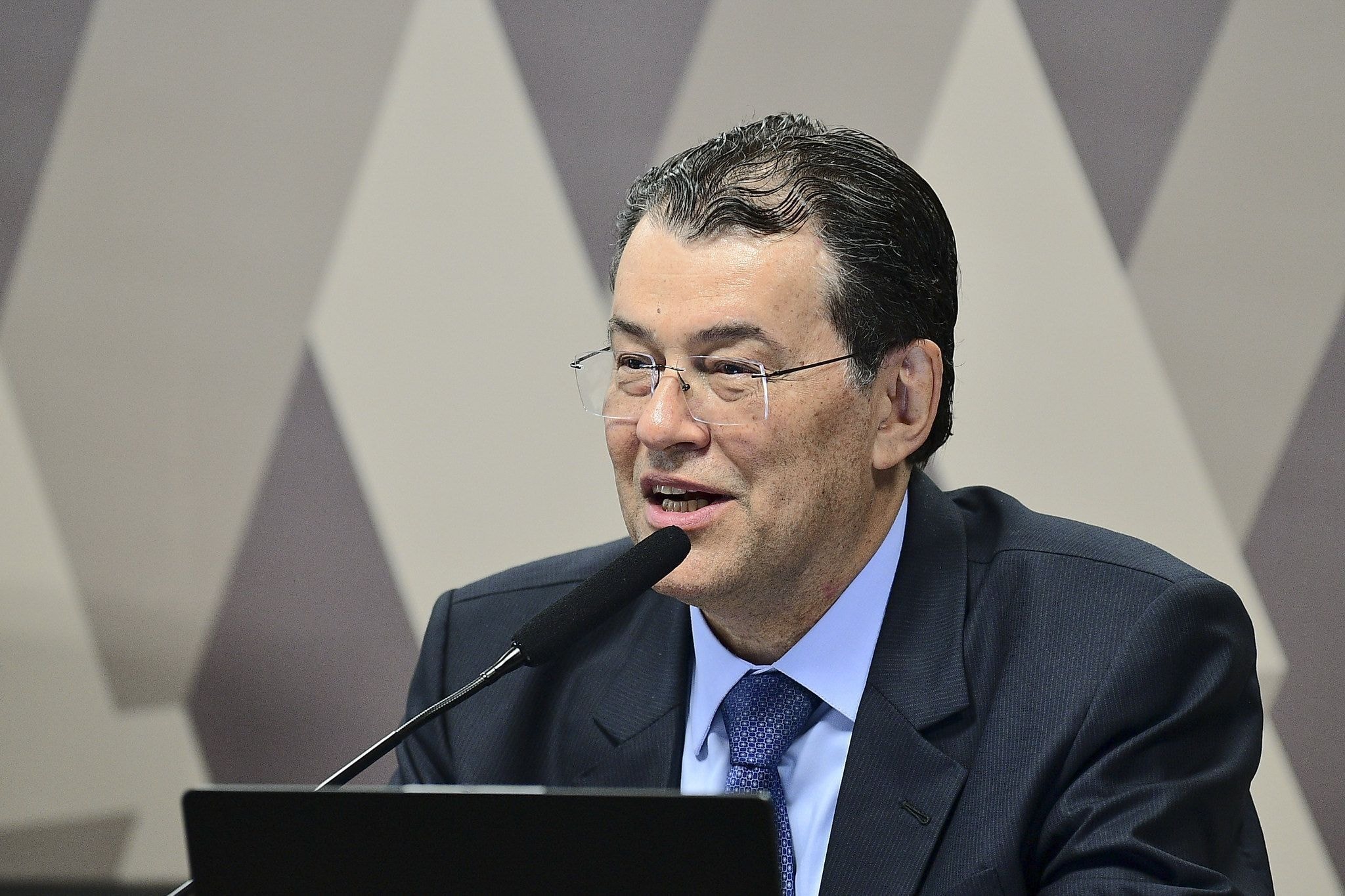 Real Time AM: Omar Aziz tem 42% e Roberto Cidade, 41% no 2º turno