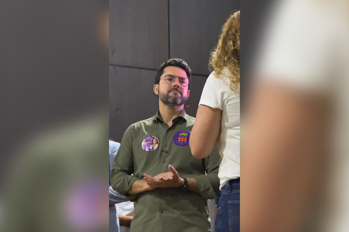 Vice de Cleitinho faz aceno a Marcelo Aro e pede votos para senador