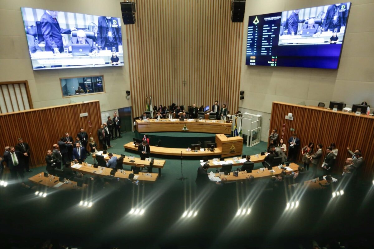 De olho na eleição, distritais retomam atividades nesta segunda (3/8)
