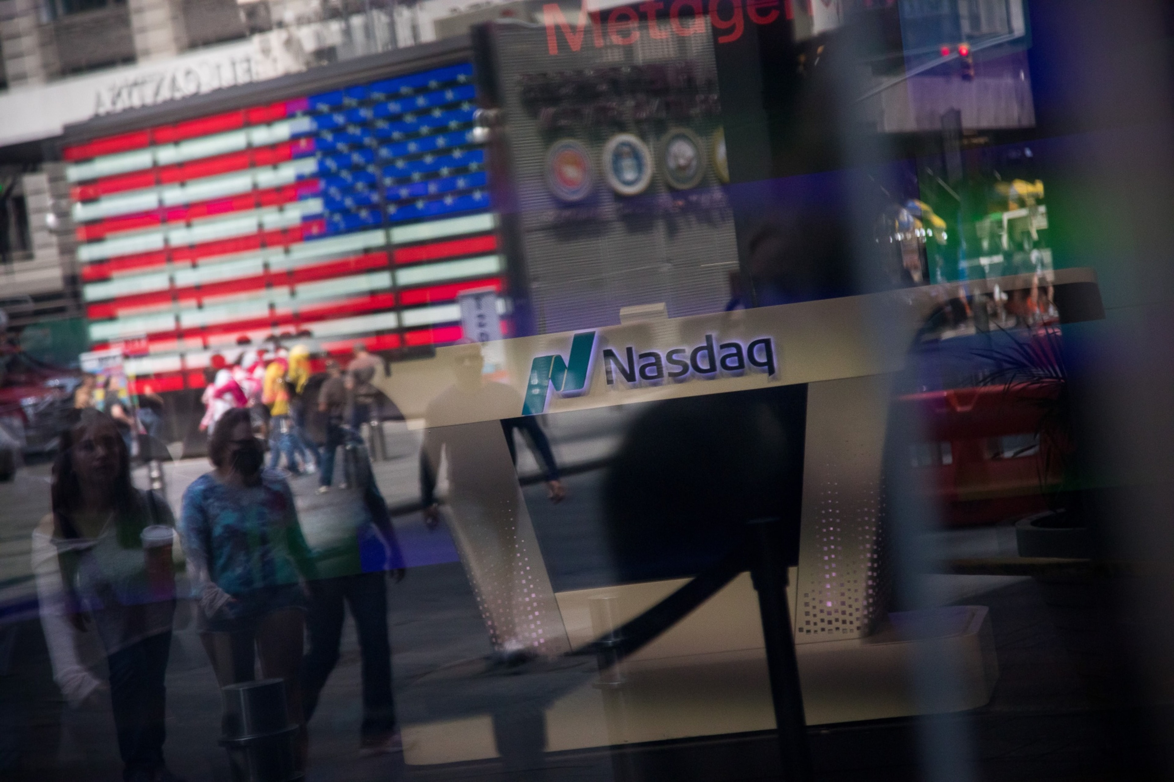 Wall Street sobe e yields dos títulos caem com dado de inflação abaixo do esperado