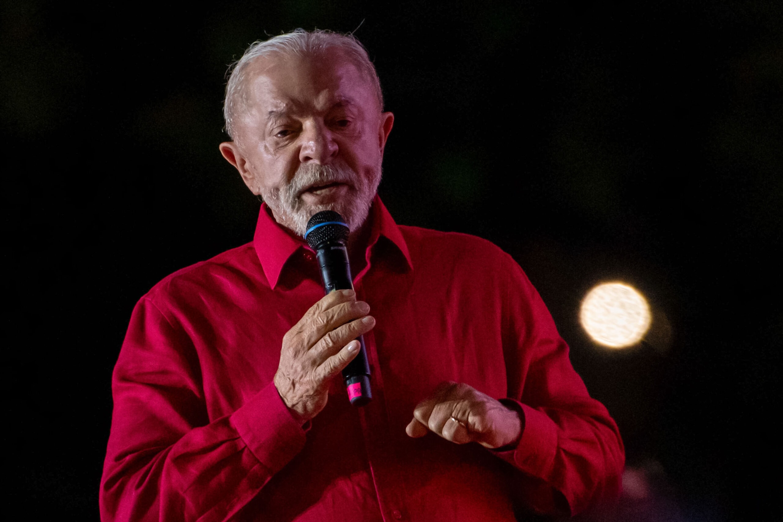 Lula informa que não vai a debate da Globo e negocia ida a podcast