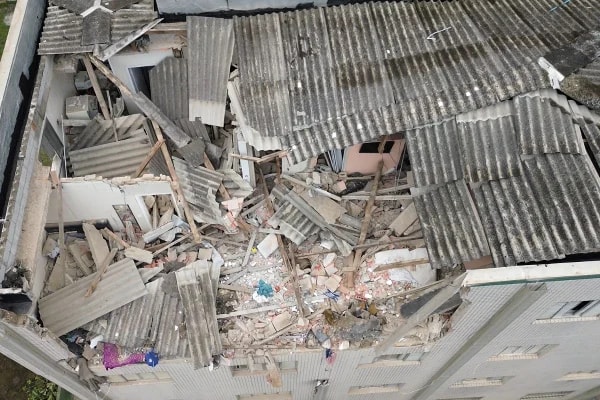 Explosão de gás destruiu prédio e deixou mulher com 87% do corpo queimado