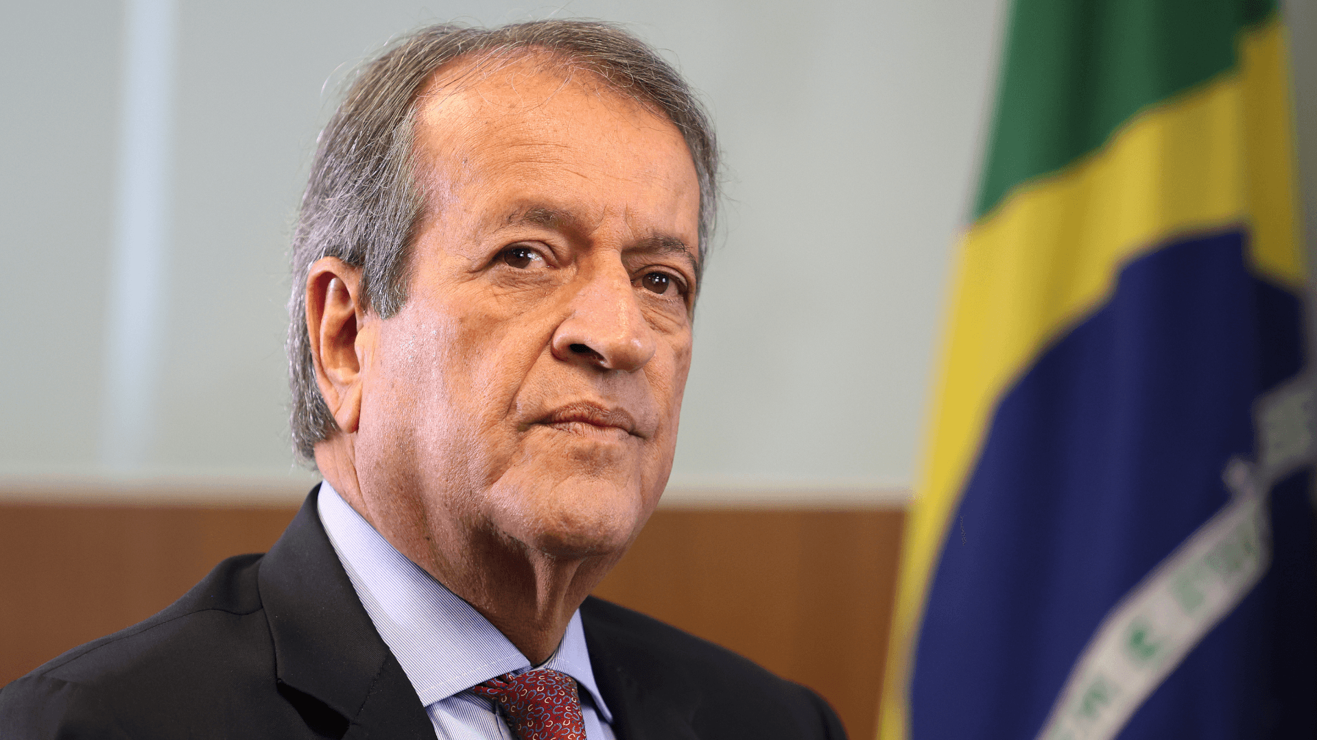 Zema diz que “explicações de Flávio não foram convincentes”