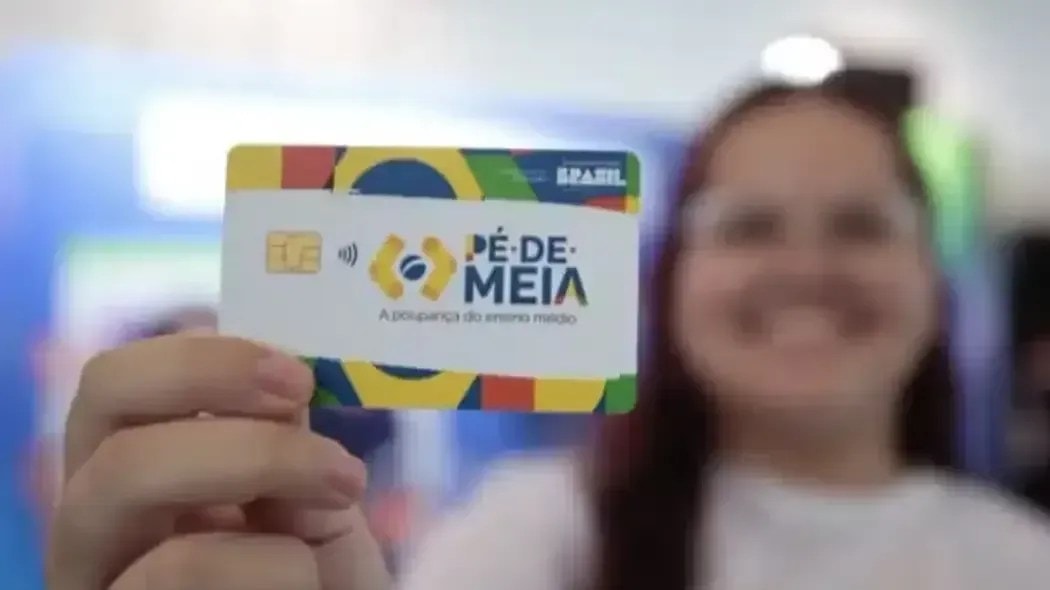 Veto ao celular nas escolas: 86% dos gestores notam alunos menos ansiosos