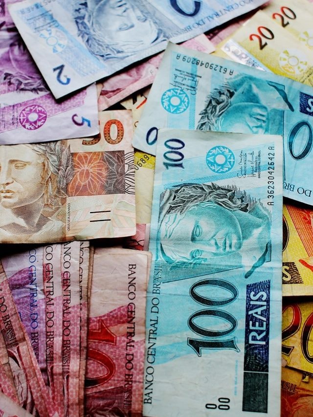 Receita paga último lote do Imposto de Renda amanhã; veja se você tem direito