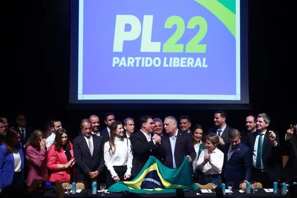 Eduardo e Carlos elogiam escolha de Alfredo Gaspar como vice de Flávio